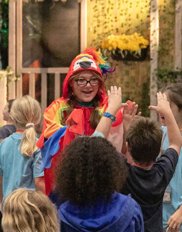 vbs_characterwithkids2
