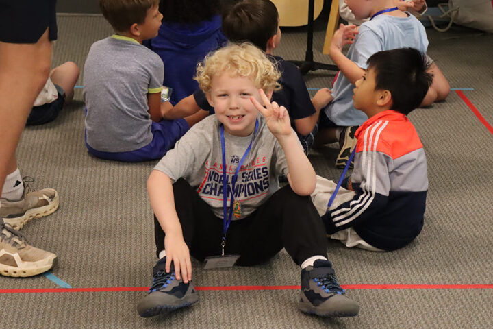 vbs_peacesign (2)